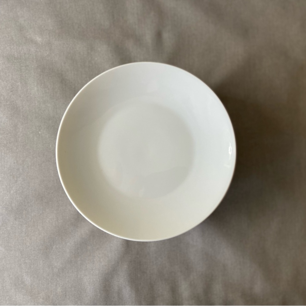 Rosenthal White Porcelain Bread‎ and Butter Plates Classic Modern White 12 avail